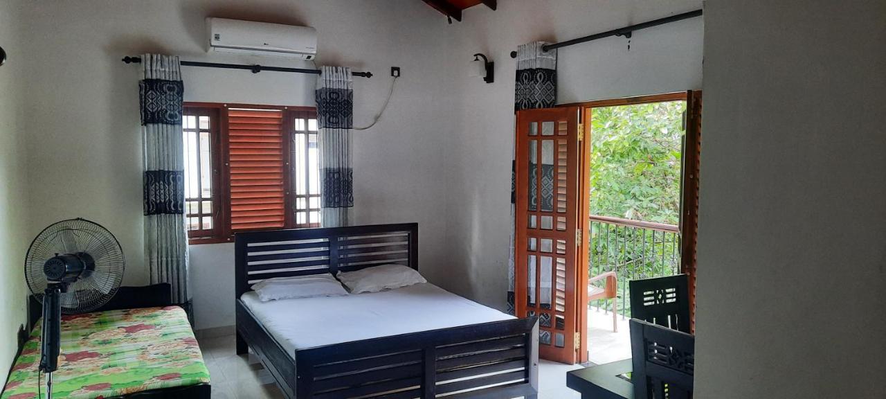 New White House Ratnapura Hotel Luaran gambar