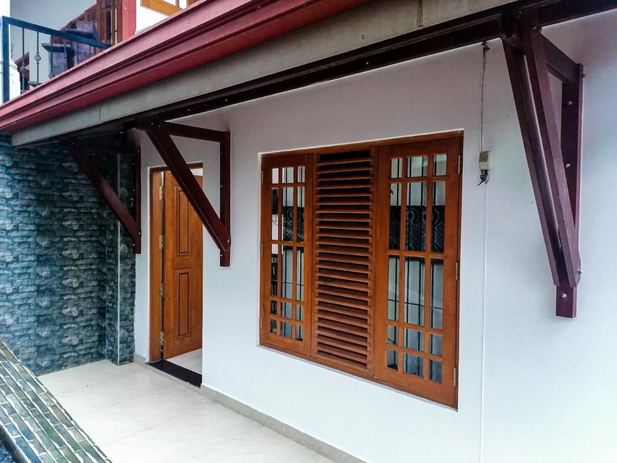 New White House Ratnapura Hotel Luaran gambar